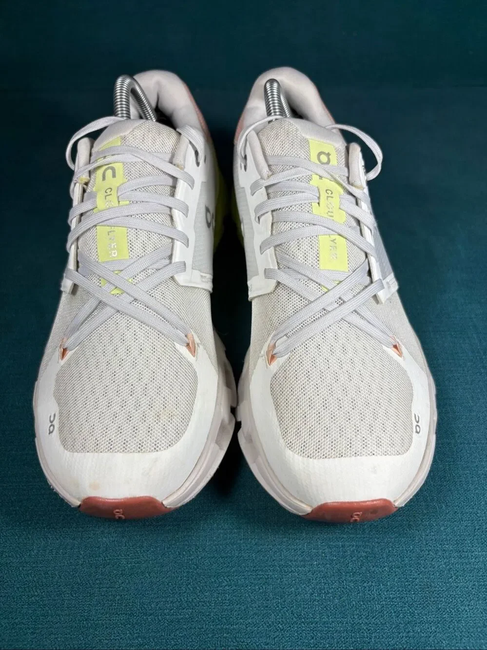 On Running brand running